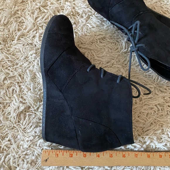Dream Paris Tomson woman’s black suede tie Booties Wedge shoes size 10 - Picture 2 of 9